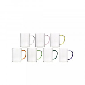 O cană (cupă) din sticlă transparentă cu mâner de sublimare colorat